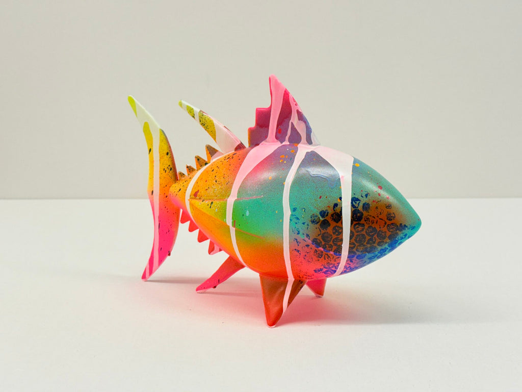 Escultura atún de colores 3